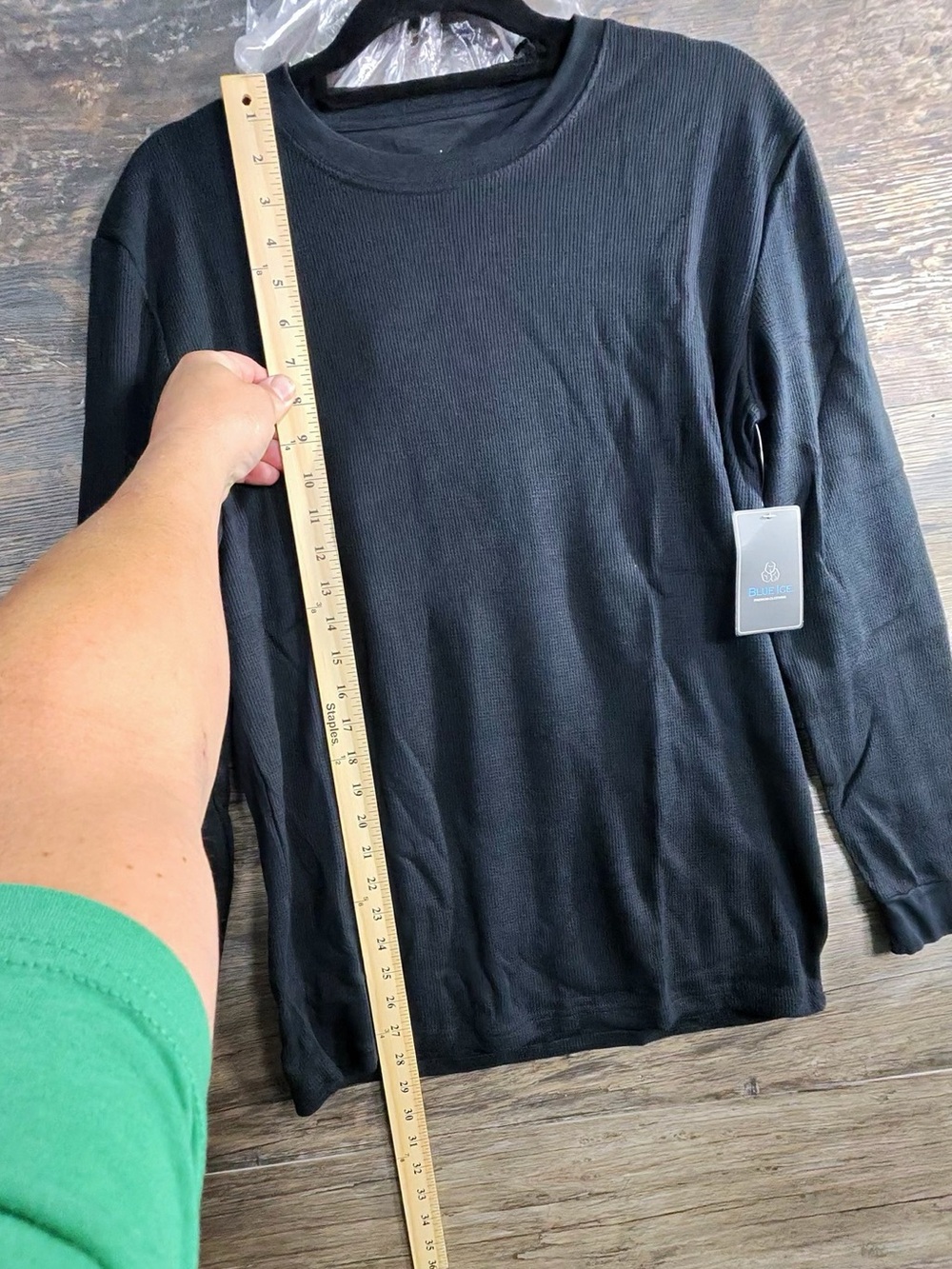 Blue ICE Men's Black Long-Sleeve Ribbed Crewneck Tee - Size M - Picture 5 of 5